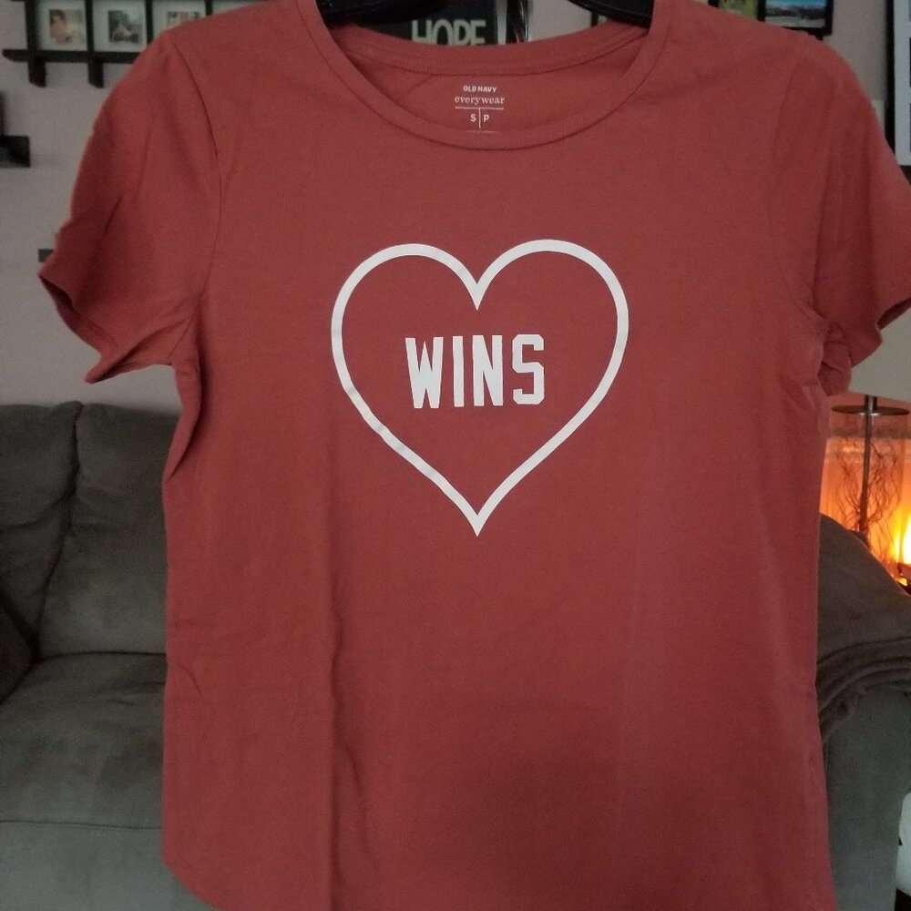 Old Navy t-shirt